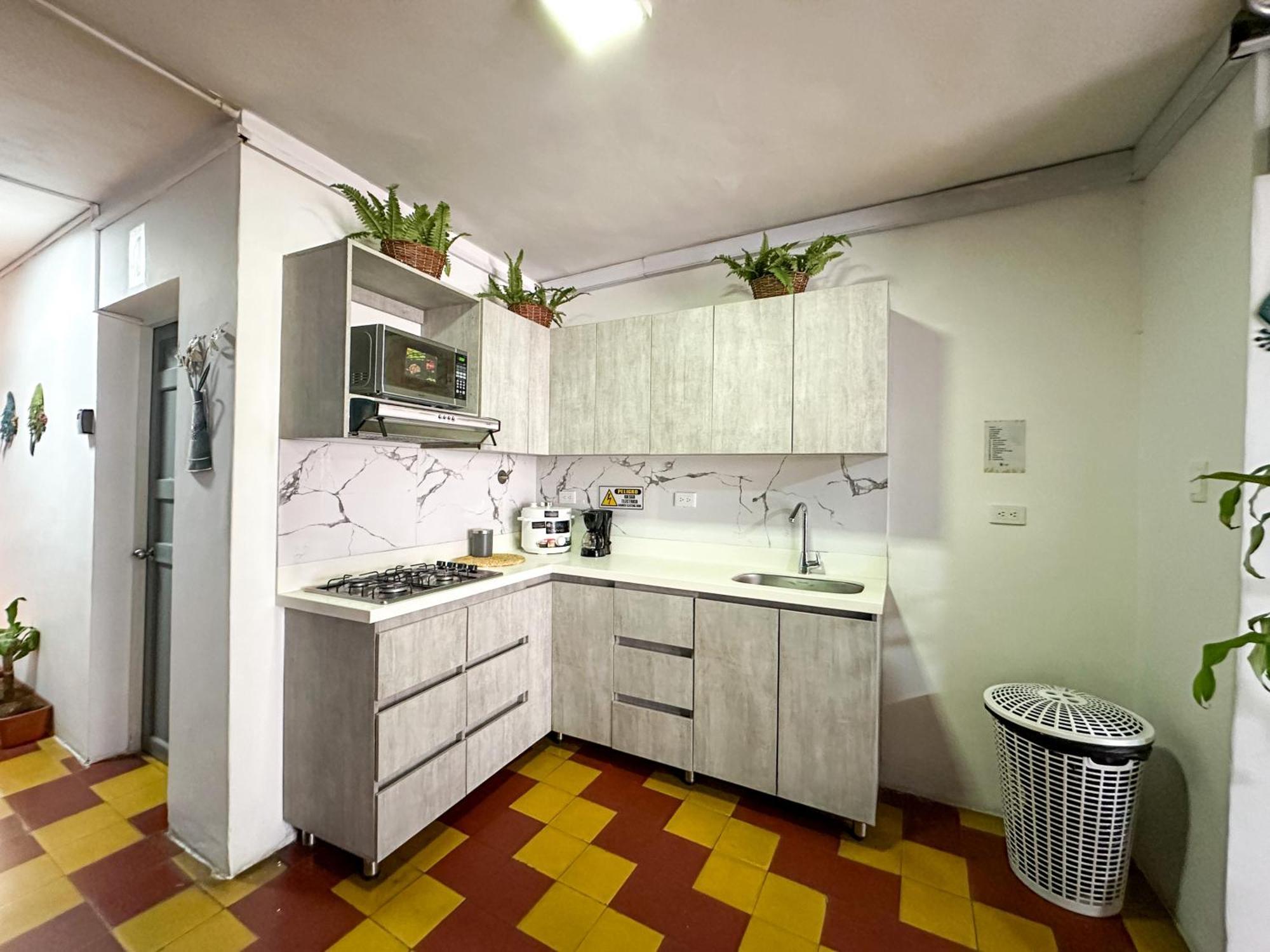 Casa Encanto, Apartamento - Habitaciones, Laureles-America Medellín Dış mekan fotoğraf